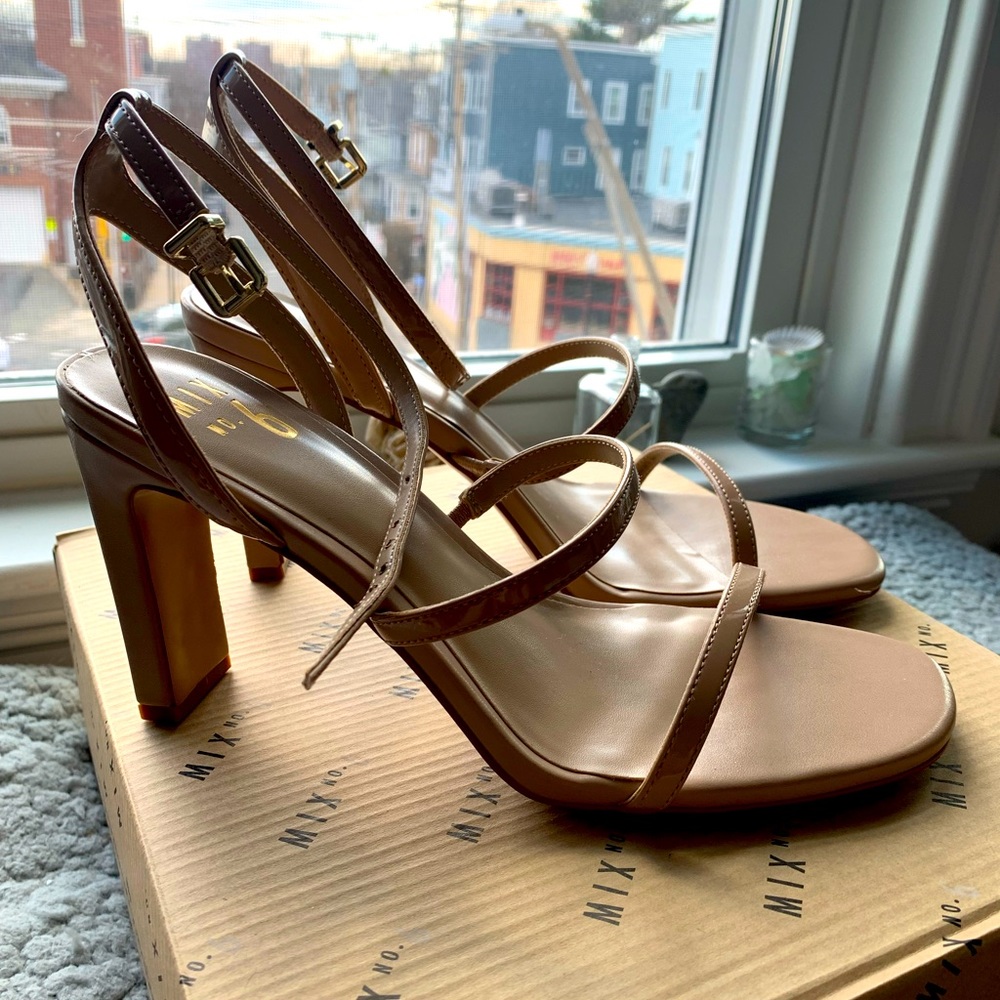 Nude heels from DSW brand new